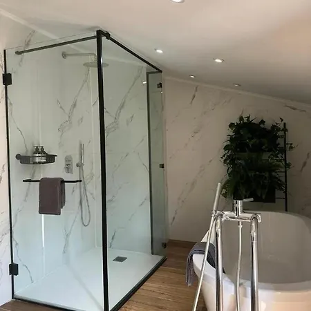 Greenery Luxury *